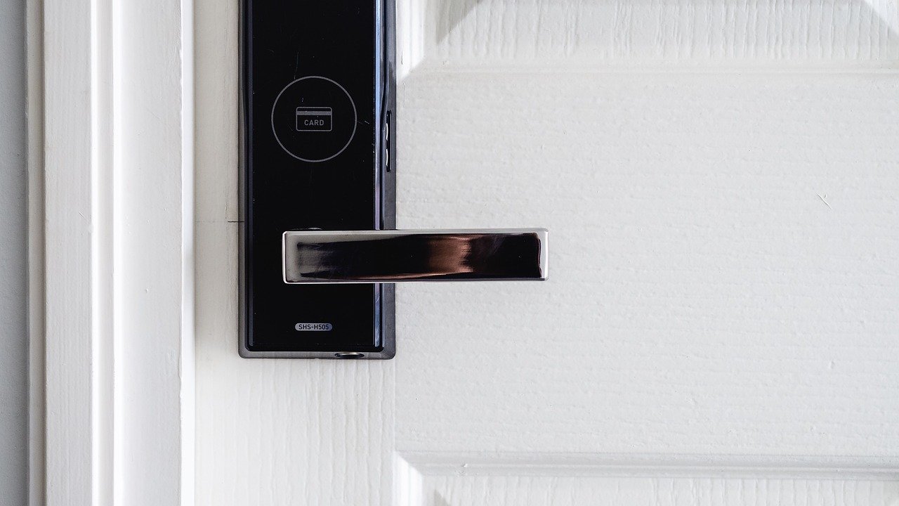 Como transformar sua casa em um ambiente seguro